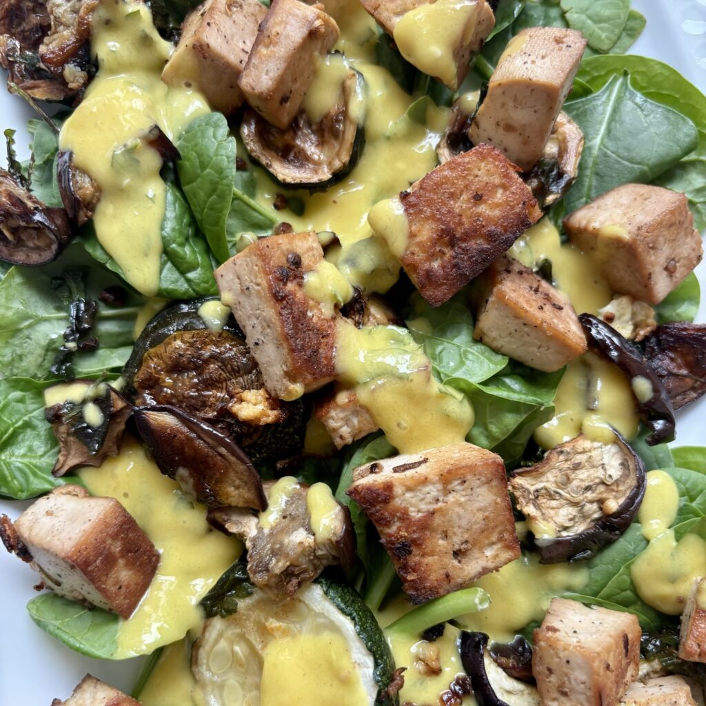 Tofu gemarineerd met gember sap