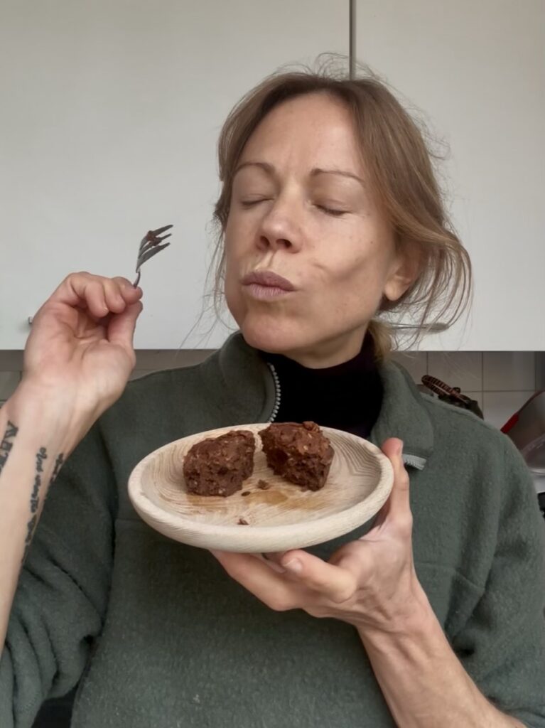 Vegan pumpkin spice cupcakes