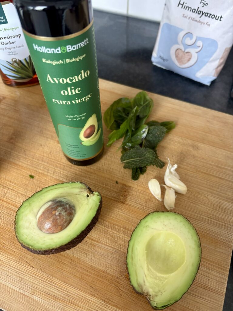 Romige vegan avocado dip