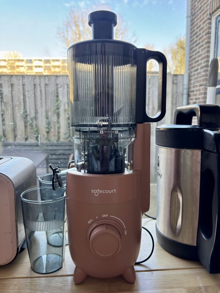 Slow juicer van Safecourt