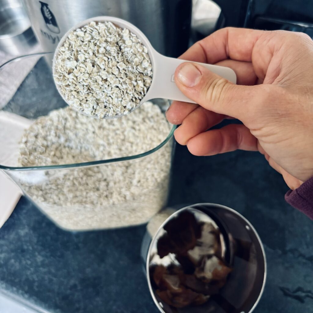 Zelf vegan havermelk maken